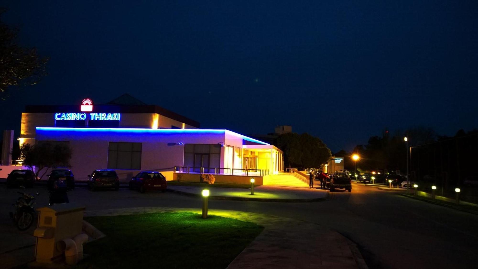 亚历山大海滩温泉酒店 亚历山德鲁波利斯 外观 照片 The casino in the evening