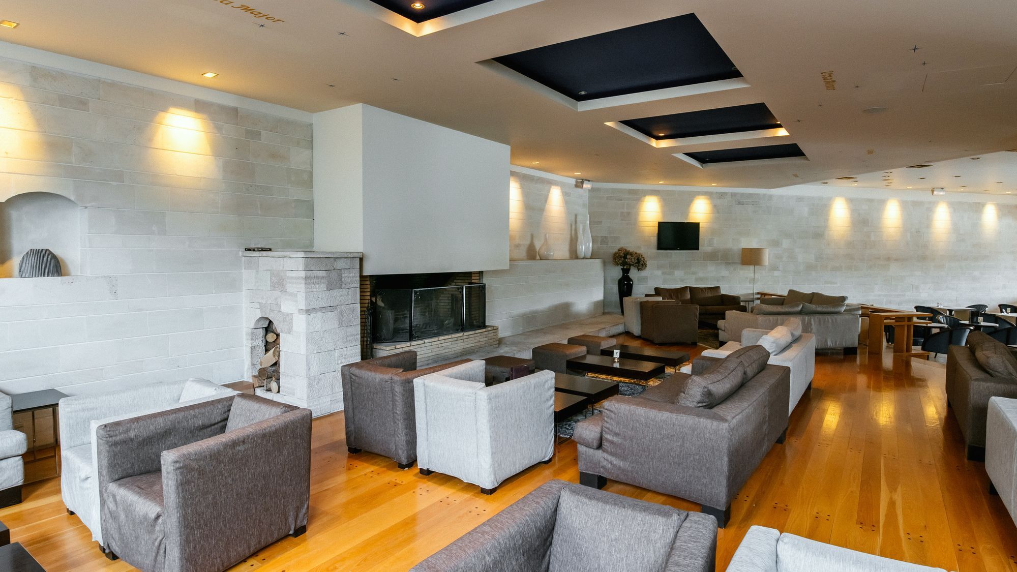 亚历山大海滩温泉酒店 亚历山德鲁波利斯 外观 照片 The lounge at the airport